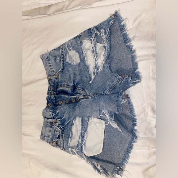 We the free size 24 shorts - Picture 2 of 3